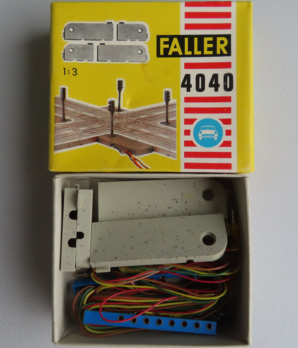 Faller AMS 4040 -- Bodengarnitur für Ampelkreuzung in OVP #DEZ2117