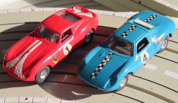 Faller 4004 -- *Avus* mit Porsche GT und Ferrari GT, 60er Jahre Spielzeug (RPS612)
