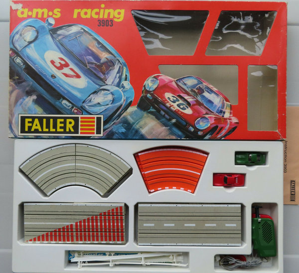 Faller AMS 3903 -- Komplettpackung mit Ferrari GT und Porsche GT (RPS601)