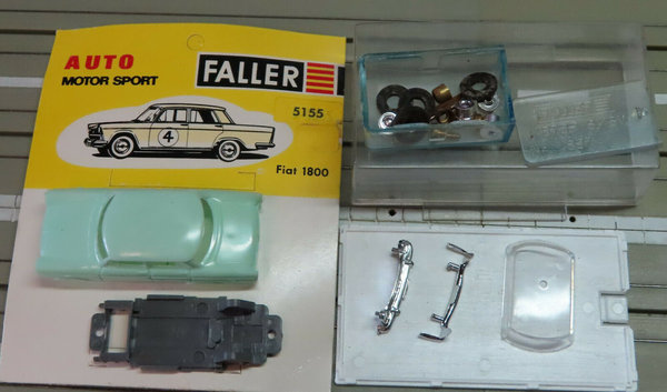 Faller AMS 5155 -- Fiat 1800 Bausatz, 60er Jahre Spielzeug (DEZ499)