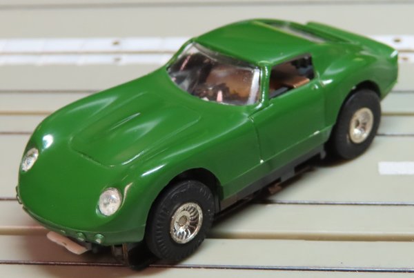 Faller AMS 4836 -- Ferrari GT mit Flachankermotor, 60er Jahre Spielzeug / H0 Maßstab 1:64  (DBW11)