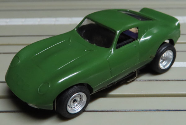 Faller AMS 5636 -- Ferrari GT mit Flachankermotor, 60er Jahre Spielzeug (DEZ758)
