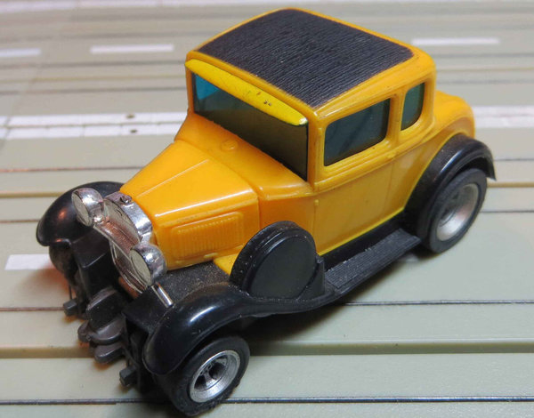 für H0 Slotcar Racing Modellbahn -- 1930er Ford Coupe mit AFX Chassis, 70er Jahre Spielzeug (EBS24)