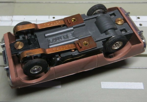 Faller AMS 5834 -- Ford 20 M mit Blockmotor, 60er Jahre Spielzeug / H0 Maßstab 1:64 (EBS137)