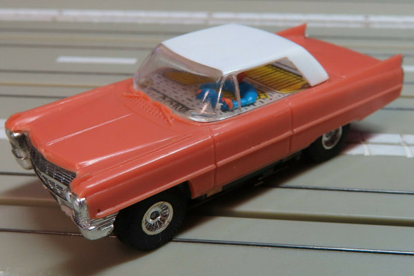 Faller AMS 4856 -- Cadillac Coupe mit Flachankermotor, 60er Jahre Spielzeug (DEZ733)