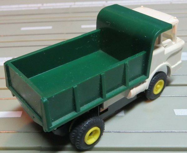 für H0 Slotcar Racing Modellbahn -- LKW mit T-Jet Motor, 60er Jahre Spielzeug (EBS218)