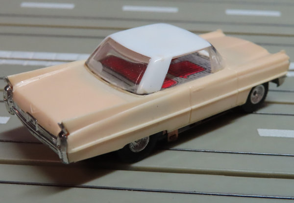 Faller AMS -- Cadillac Coupe mit Flachankermotor, 60er Jahre Spielzeug (DBW178)