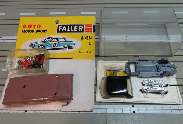 Faller AMS B-4804 -- Ford 20 M Bausatz, 60er Jahre Spielzeug (DBW234)