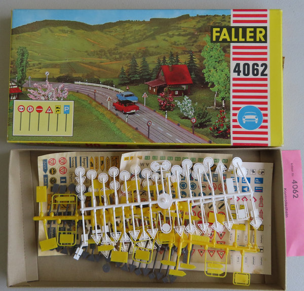 Faller AMS 4062 -- Verkehrszeichen in OVP, 60er Jahre Spielzeug (DEZ826)