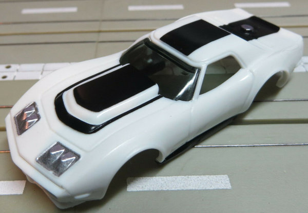 Für H0 Slotcar Racing Modellbahn -- unbenutzte Corvette Karosserie (EBS370)