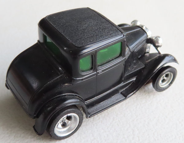 für H0 Slotcar Racing Modellbahn -- 1930er Ford Coupe mit AFX Chassis, 70er Jahre Spielzeug (DBW293)