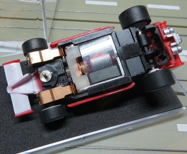 H0 Slotcar Racing Modellbahn ~~ Formel 1 / Indy mit Tomy Motor in Box (EBS528)