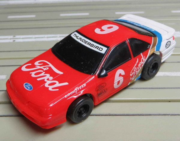 für H0 Slotcar Racing Modellbahn -- Thunderbird mit Tomy Chassis #EBS848