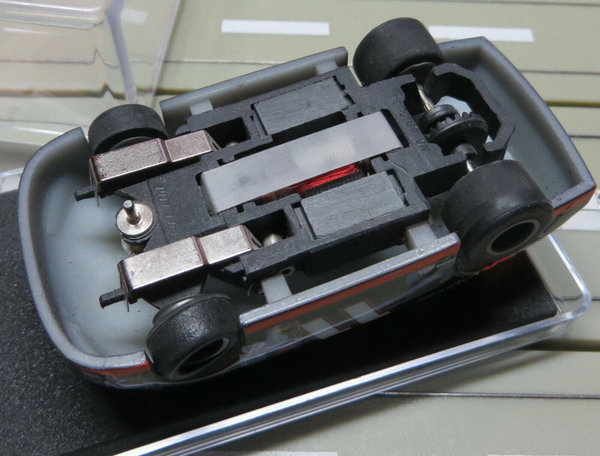 Für H0 Slotcar Racing Modellbahn --- Nascar Camaro Life Like Motor in Box EBS546