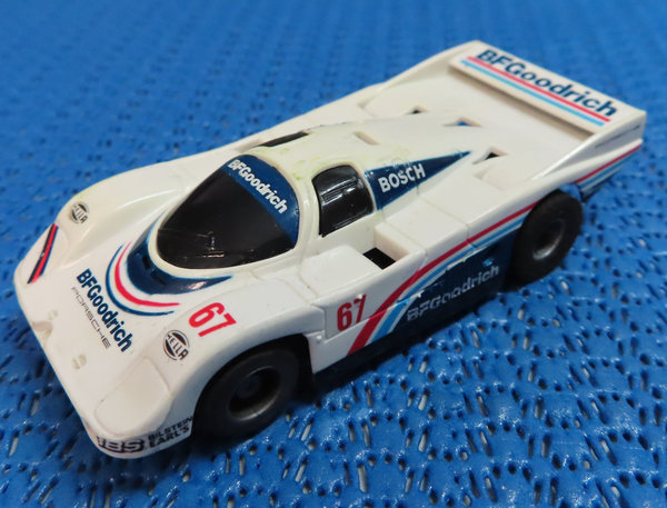 für H0 Slotcar Racing Modellbahn -- Porsche 962 mit Tyco Chassis (DEZ1232)