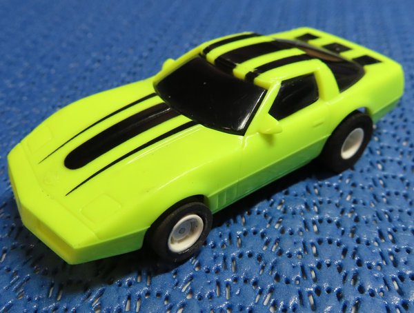 für H0 Slotcar Racing Modellbahn ~ Corvette mit Tyco Chassis (DEZ1251)