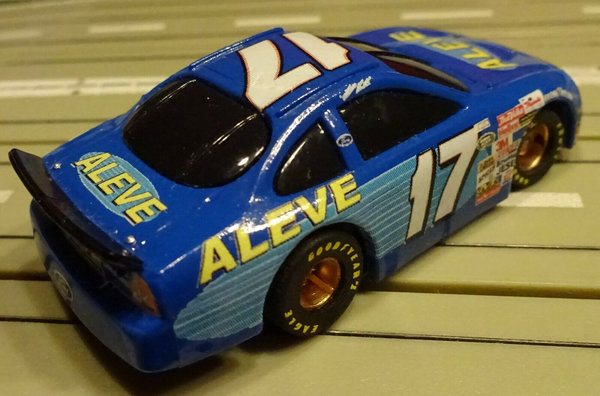 H0 Slotcar Racing Modellbahn -- Ford Nascar *No 17* Aleve mit Tyco Chassis EBS554