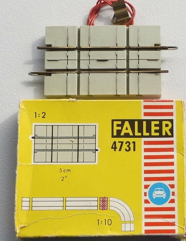 Faller AMS 4731 -- Schiene kreuzt Straße in OVP, 60er Jahre Spielzeug ☺ (BNL577)
